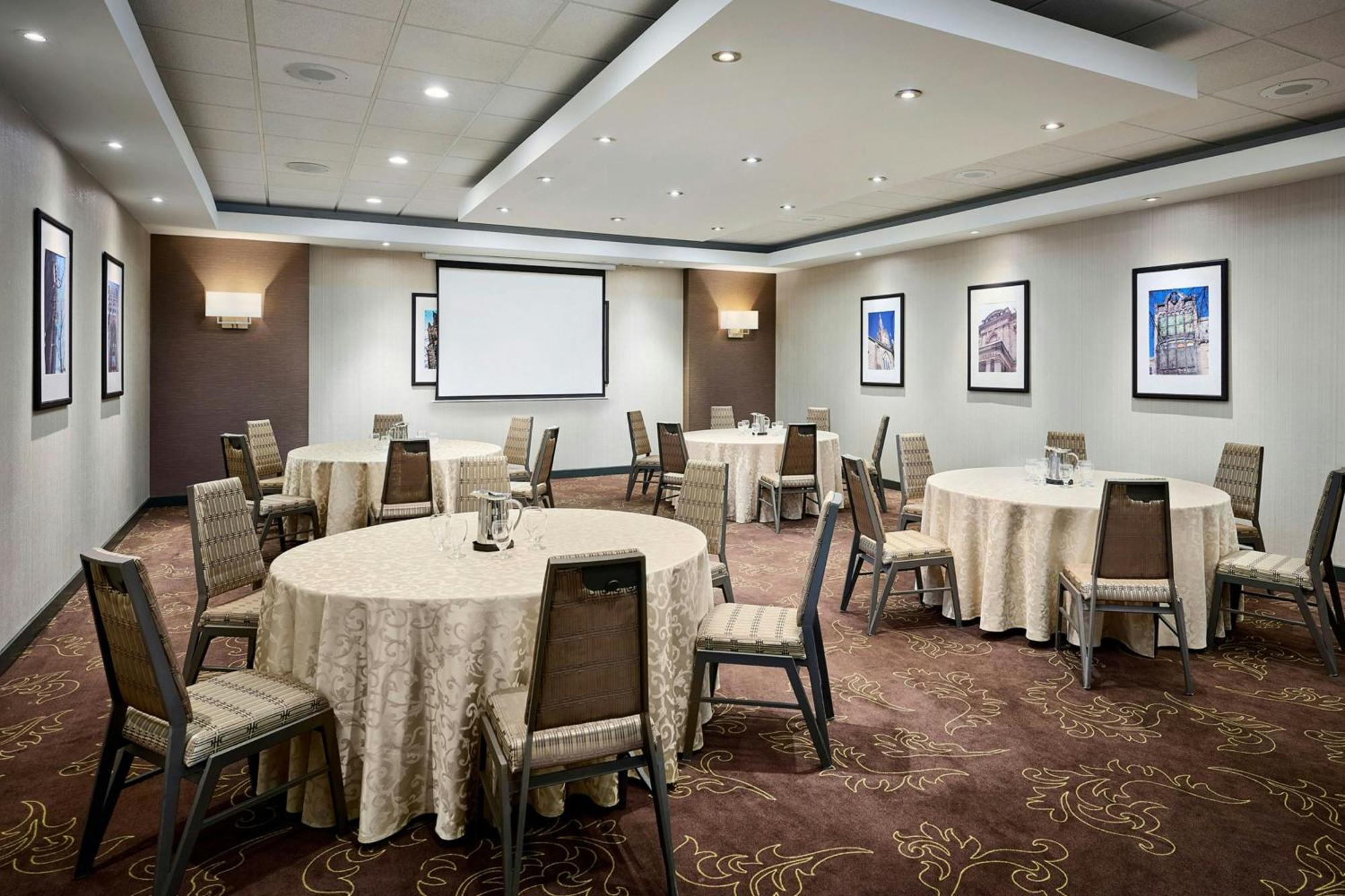 Sheraton Hamilton Hotel Buitenkant foto